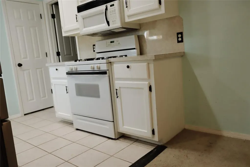 Photo 19 — 916 N Windermere Drive, Oklahoma City, OK 73160