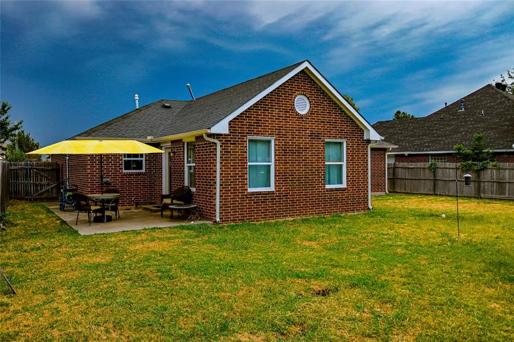 Photo 27 — 916 N Windermere Drive, Oklahoma City, OK 73160
