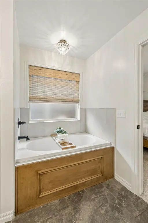 Photo 14 — 8008 Mimosa Drive, Edmond, OK 73034