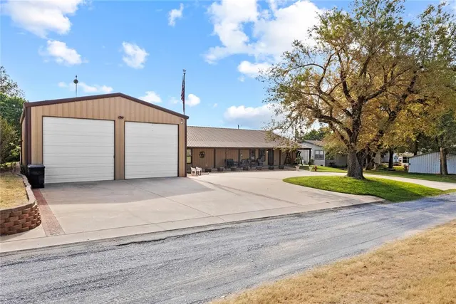 Photo 2 — 217 N Pioneer Street, Fort Cobb, OK 73038