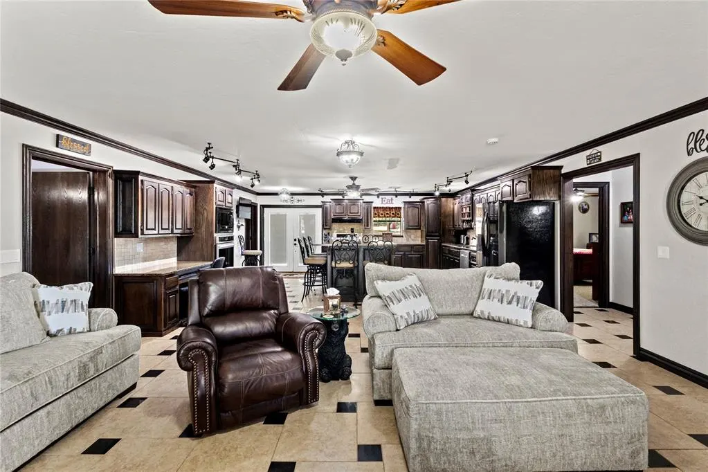 Photo 9 — 217 N Pioneer Street, Fort Cobb, OK 73038