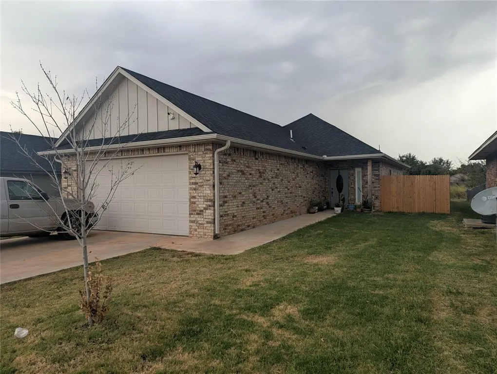 Front exterior — 431 NW 116th Street, Oklahoma City, OK 73114