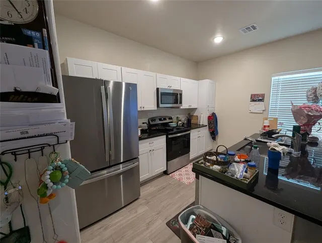 Photo 5 — 431 NW 116th Street, Oklahoma City, OK 73114