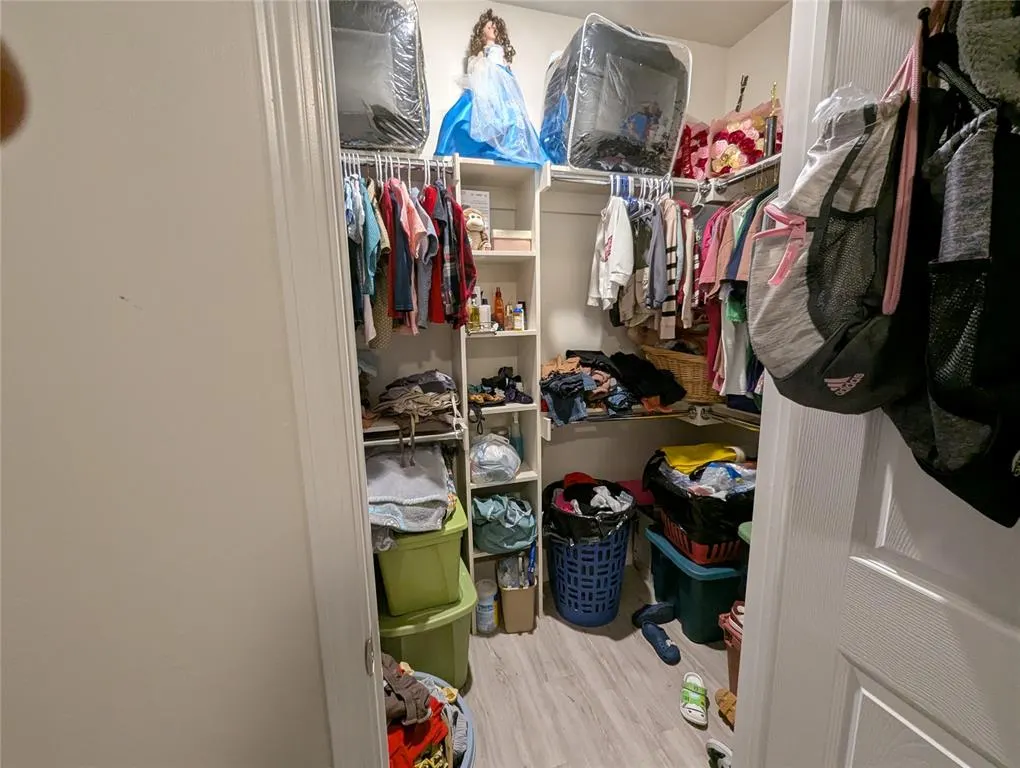 Photo 7 — 431 NW 116th Street, Oklahoma City, OK 73114