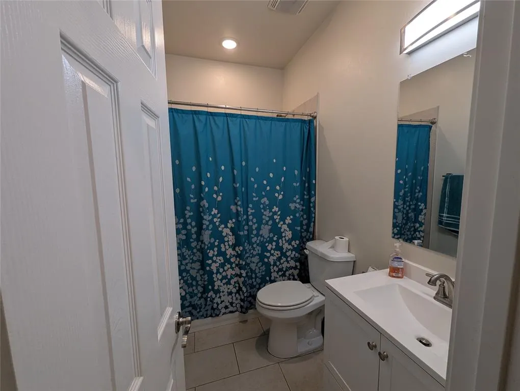Photo 12 — 431 NW 116th Street, Oklahoma City, OK 73114