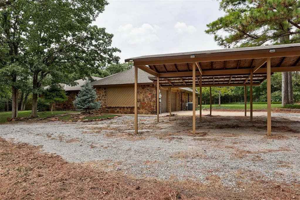 Photo 3 — 5611 Covey Run Drive, Edmond, OK 73034