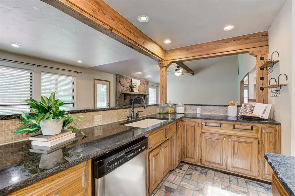 Photo 15 — 5611 Covey Run Drive, Edmond, OK 73034