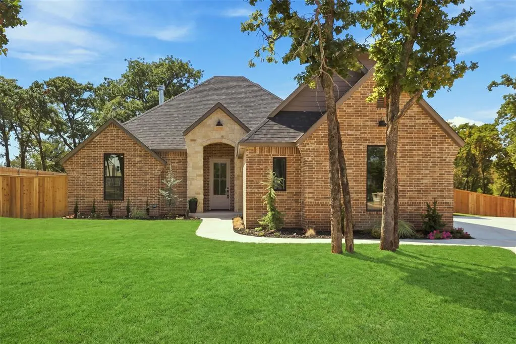 Front exterior — 8021 Sacred Forest, Arcadia, OK 73007