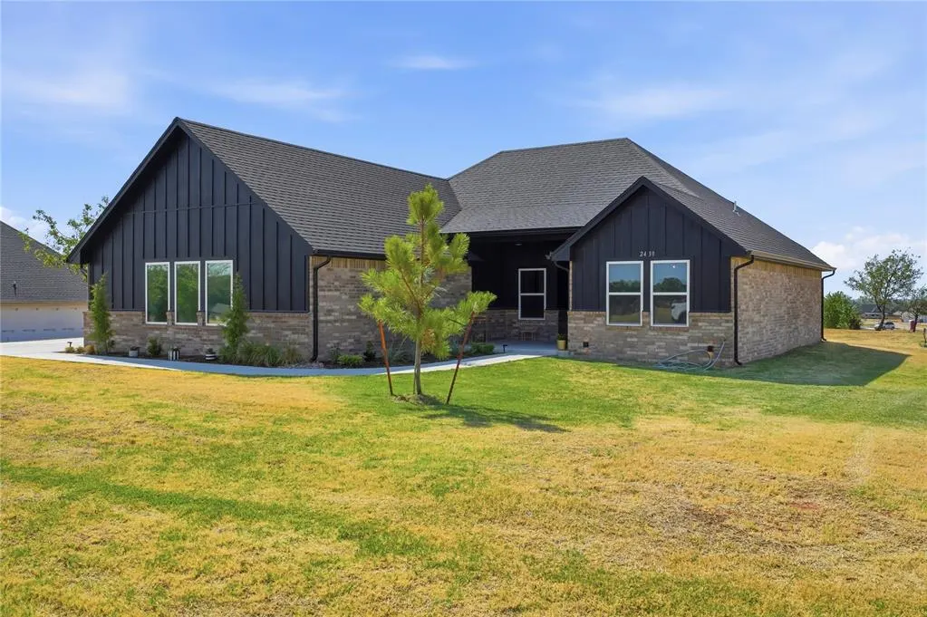 Photo 2 — 2439 Wolf Creek Bend, Blanchard, OK 73010