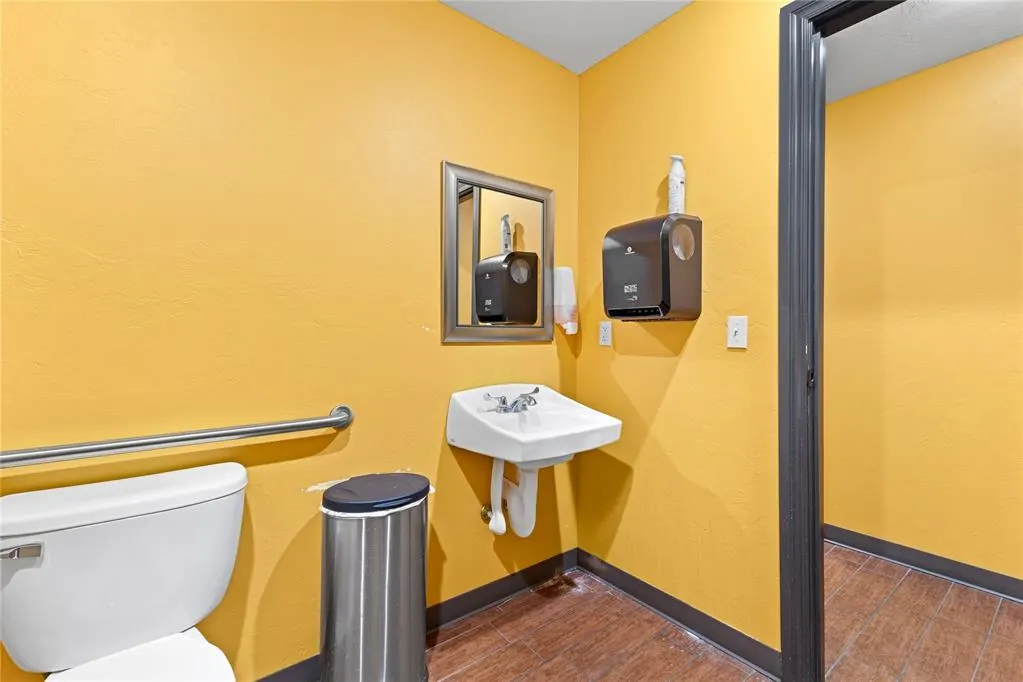 Photo 15 — 424 N State Street, Weatherford, OK 73096