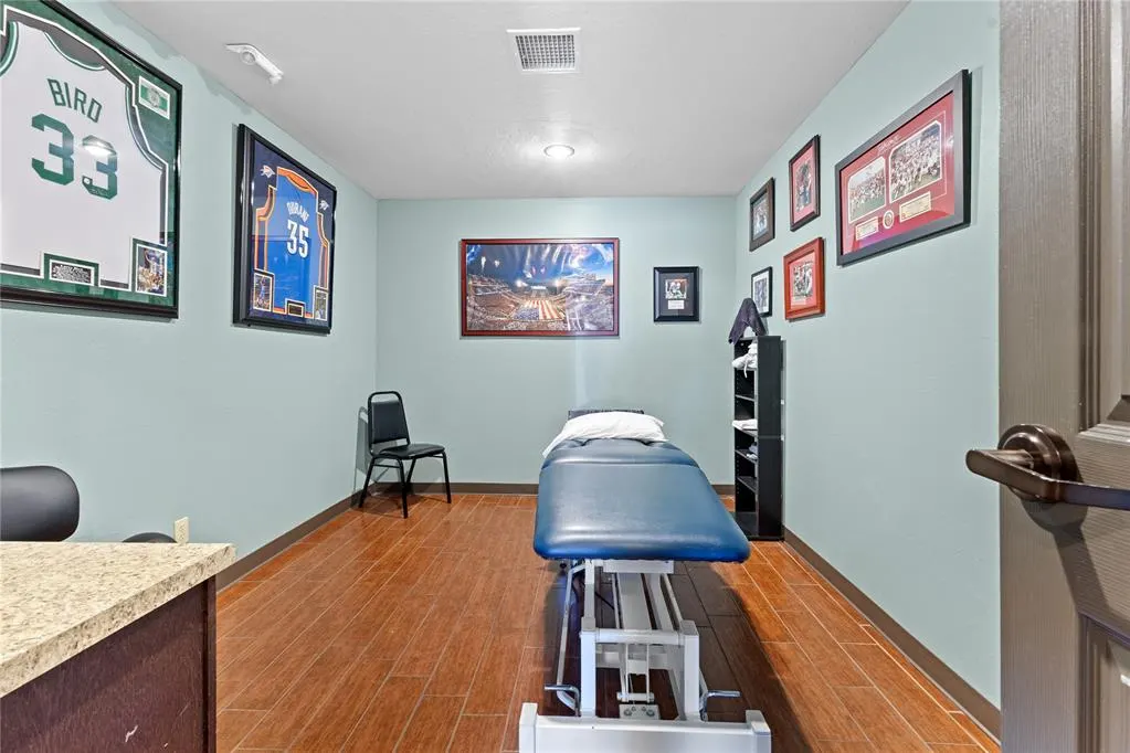 Photo 17 — 424 N State Street, Weatherford, OK 73096