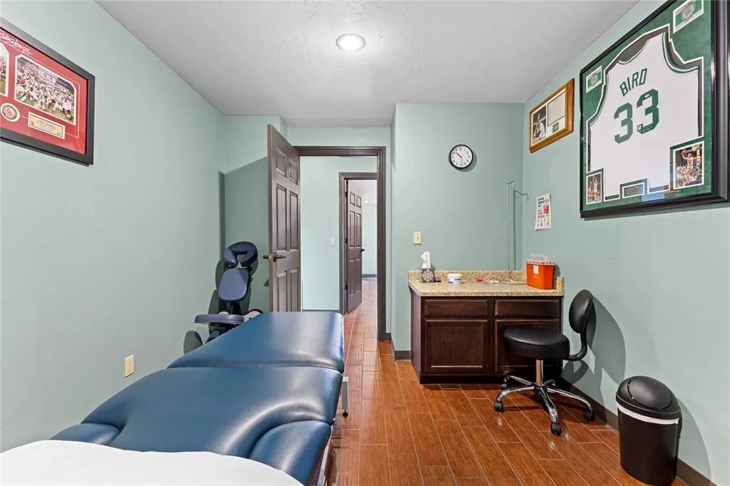 Photo 18 — 424 N State Street, Weatherford, OK 73096