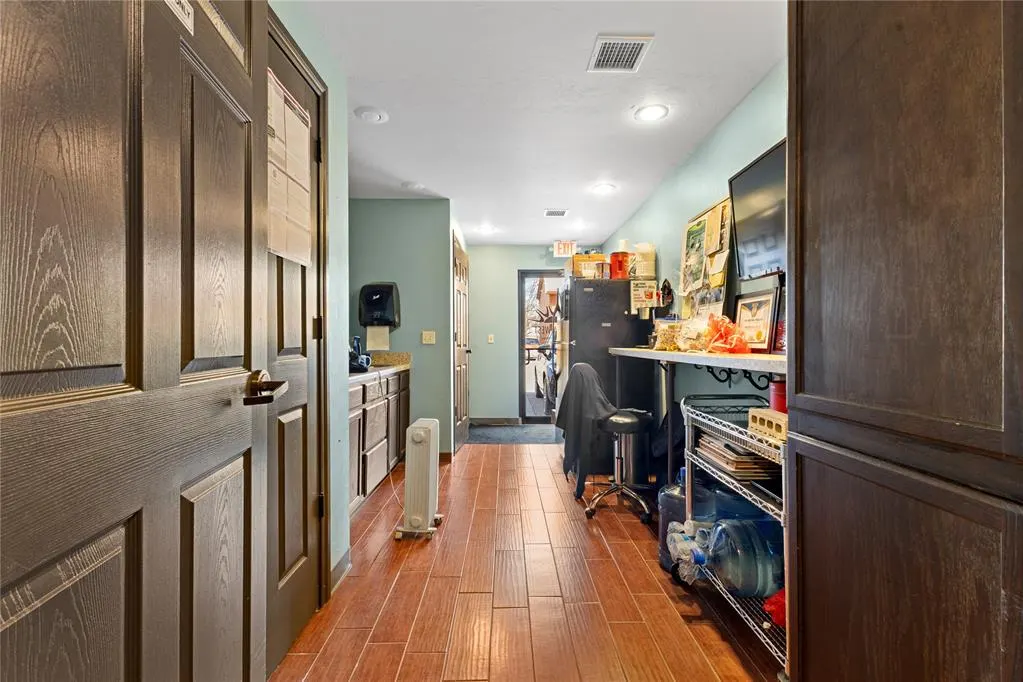 Photo 19 — 424 N State Street, Weatherford, OK 73096