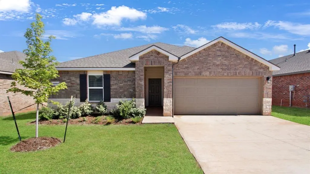 Front exterior — 1641 Prairie Vista, Guthrie, OK 73044