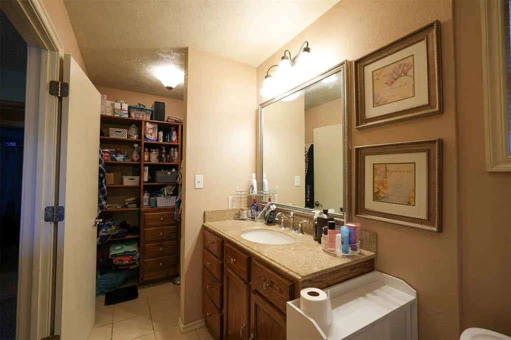 Photo 32 — 1909 Willard Drive, Altus, OK 73521