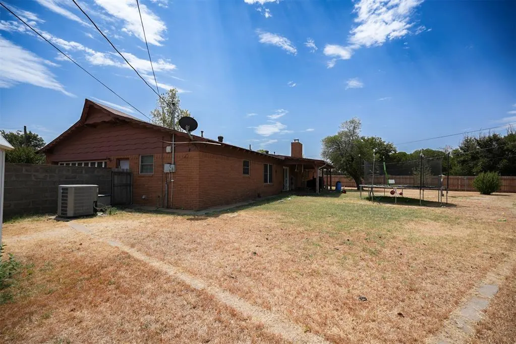 Photo 35 — 1909 Willard Drive, Altus, OK 73521