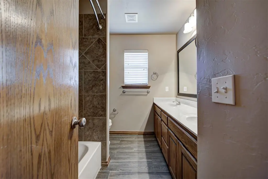 Photo 19 — 905 County Street 2932, Tuttle, OK 73089