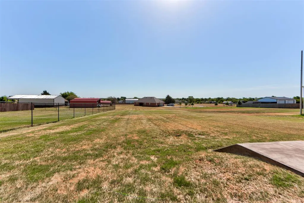 Photo 26 — 905 County Street 2932, Tuttle, OK 73089