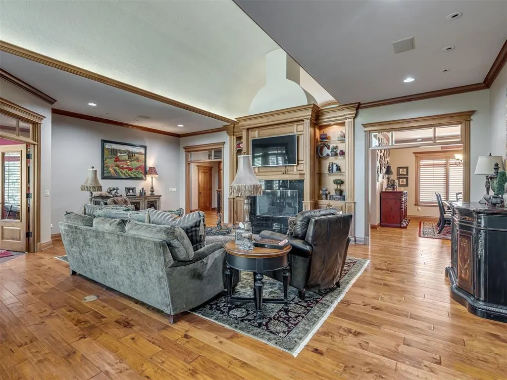 Photo 10 — 2808 Castlewood Drive, Norman, OK 73072