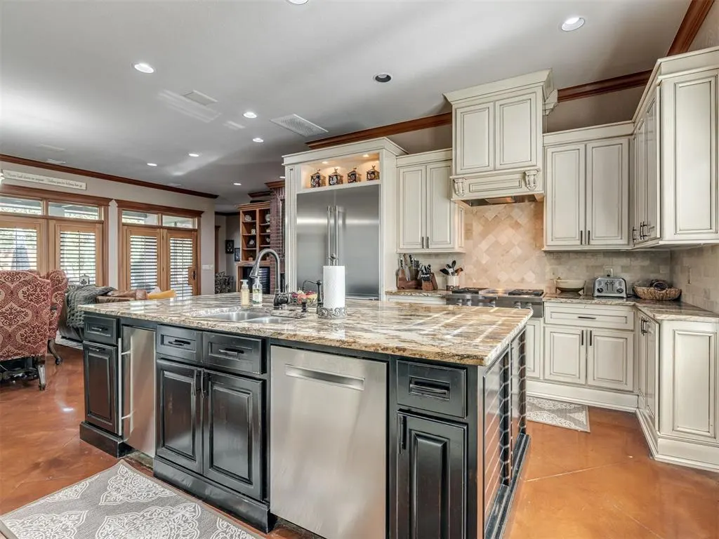 Photo 16 — 2808 Castlewood Drive, Norman, OK 73072