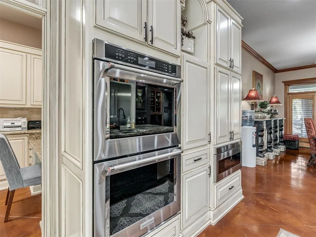 Photo 19 — 2808 Castlewood Drive, Norman, OK 73072