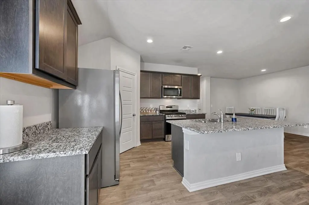 Photo 11 — 11601 SW 40th Street, Mustang, OK 73064