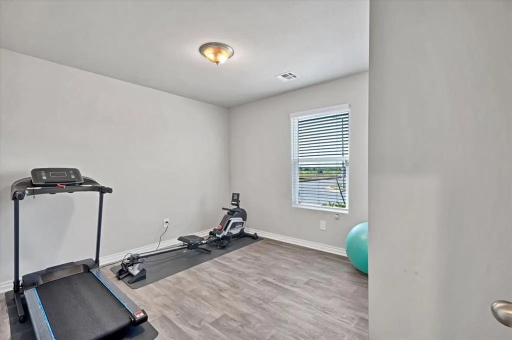 Photo 17 — 11601 SW 40th Street, Mustang, OK 73064