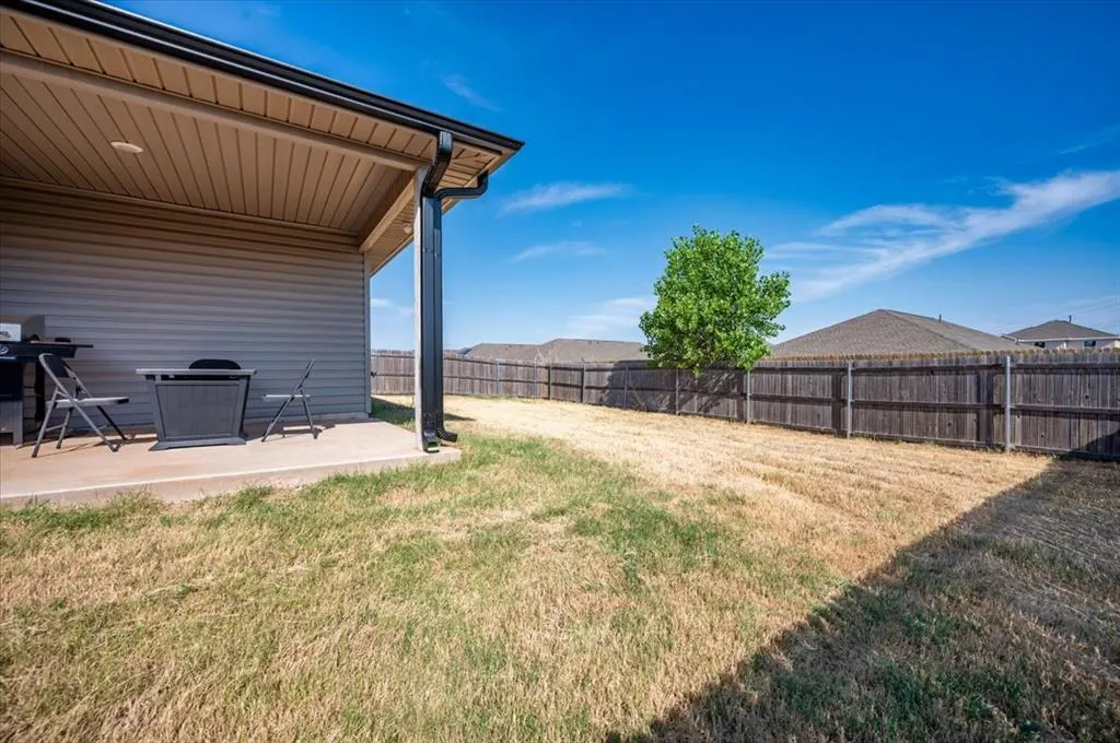 Photo 37 — 11601 SW 40th Street, Mustang, OK 73064
