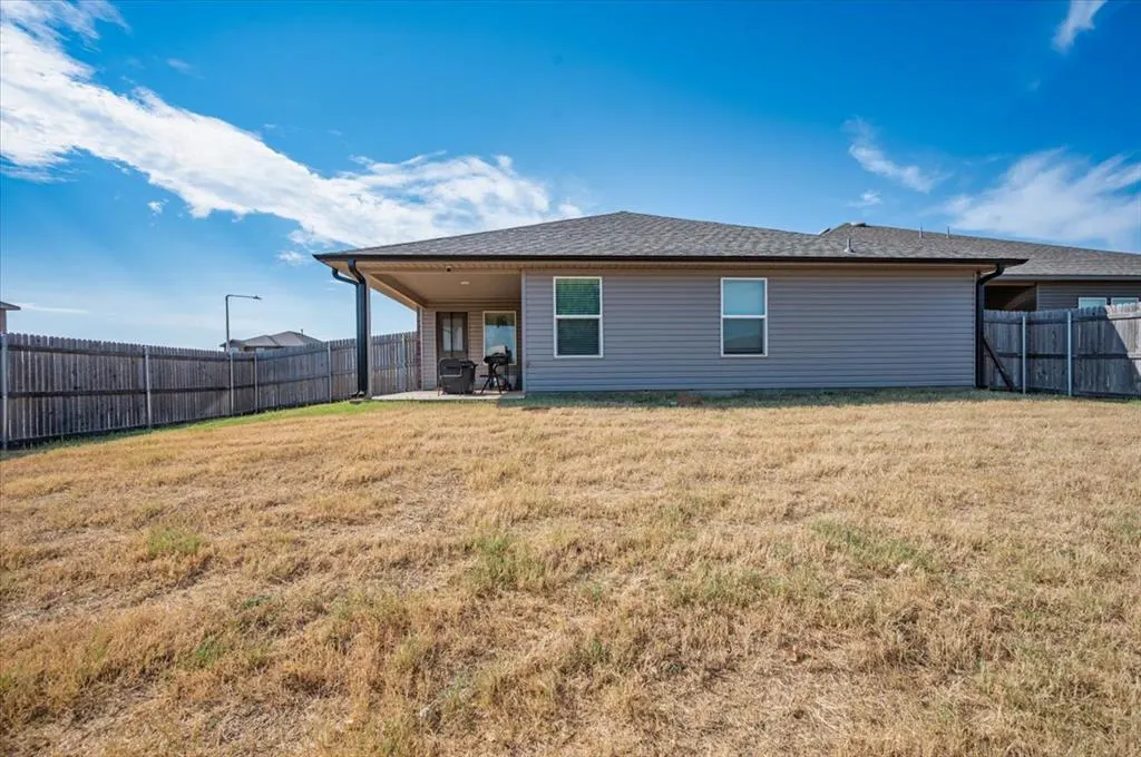 Photo 38 — 11601 SW 40th Street, Mustang, OK 73064