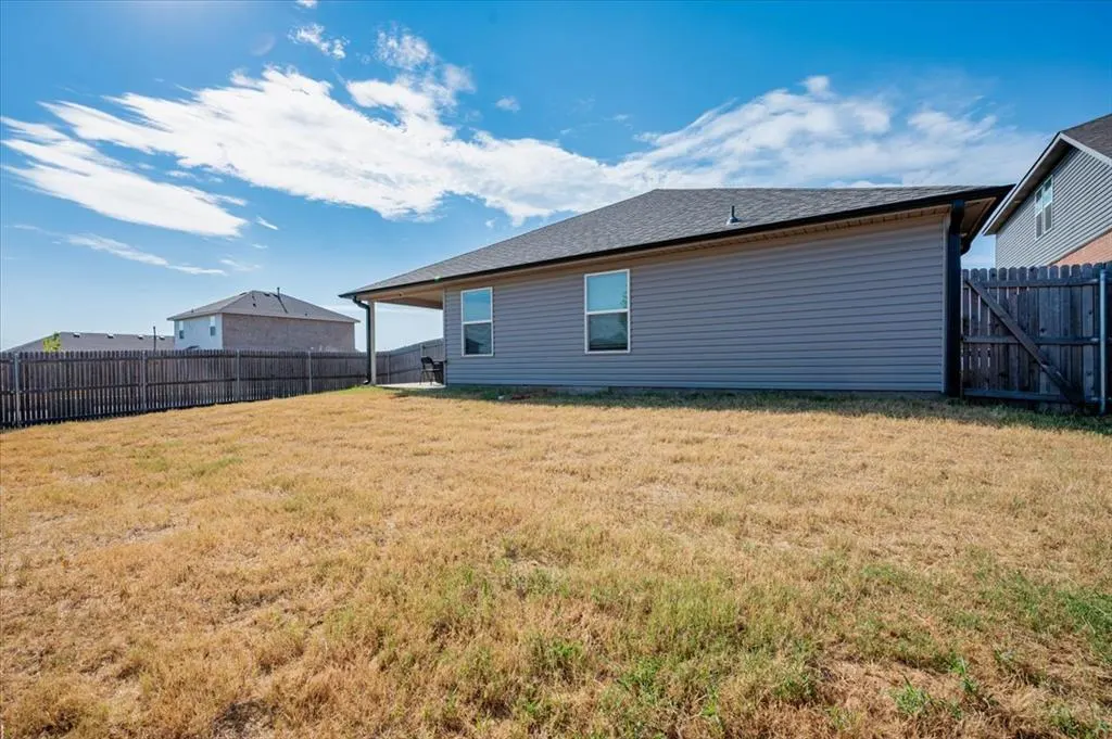 Photo 39 — 11601 SW 40th Street, Mustang, OK 73064