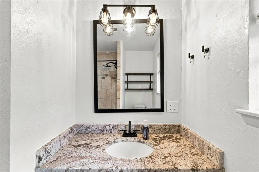 Photo 14 — 2112 N Gleason Avenue, Bethany, OK 73008