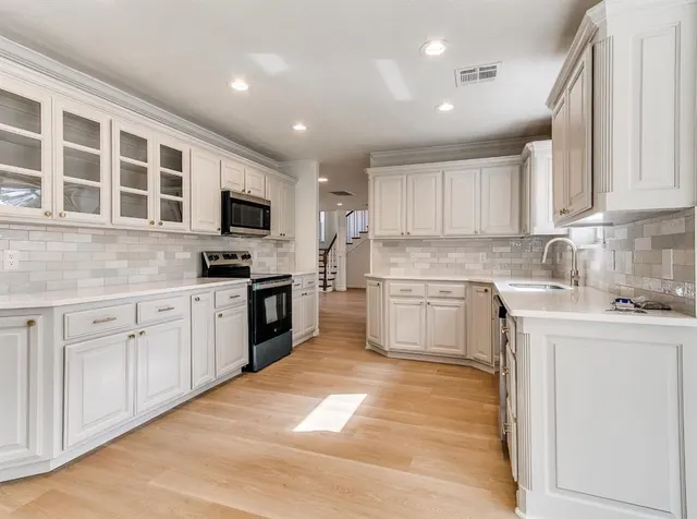 Photo 8 — 407 E Cedar Street, Tuttle, OK 73089