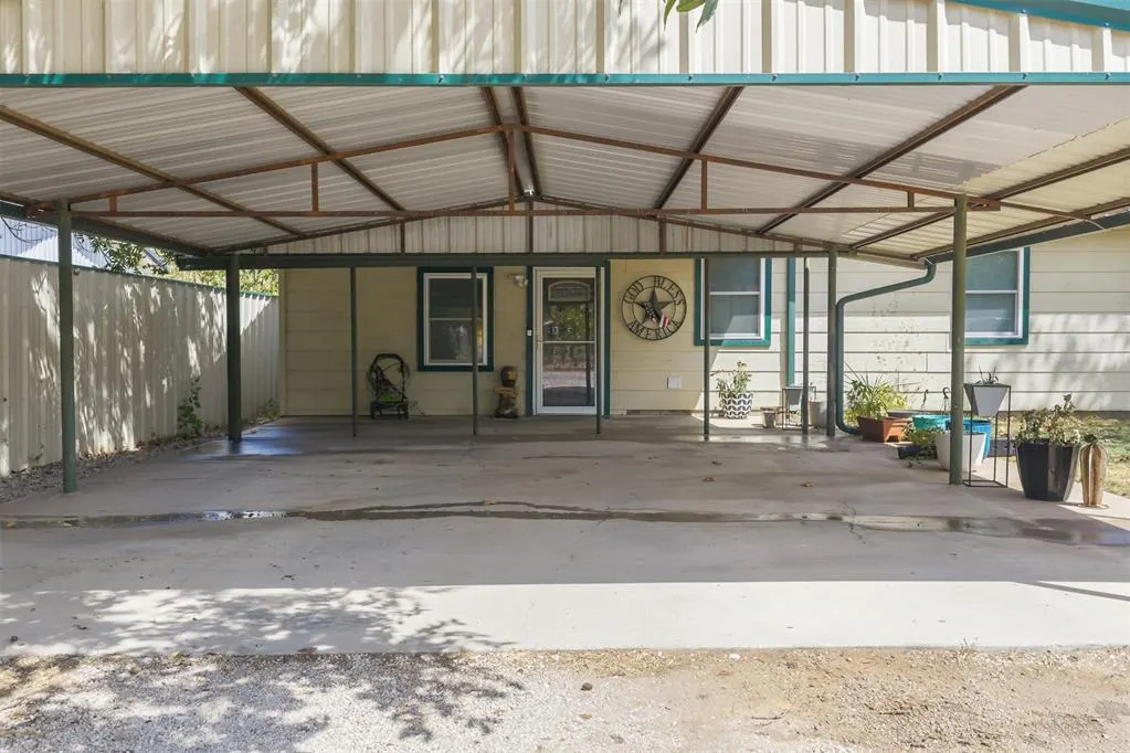 Photo 2 — 402 W A Street, Ringling, OK 73456