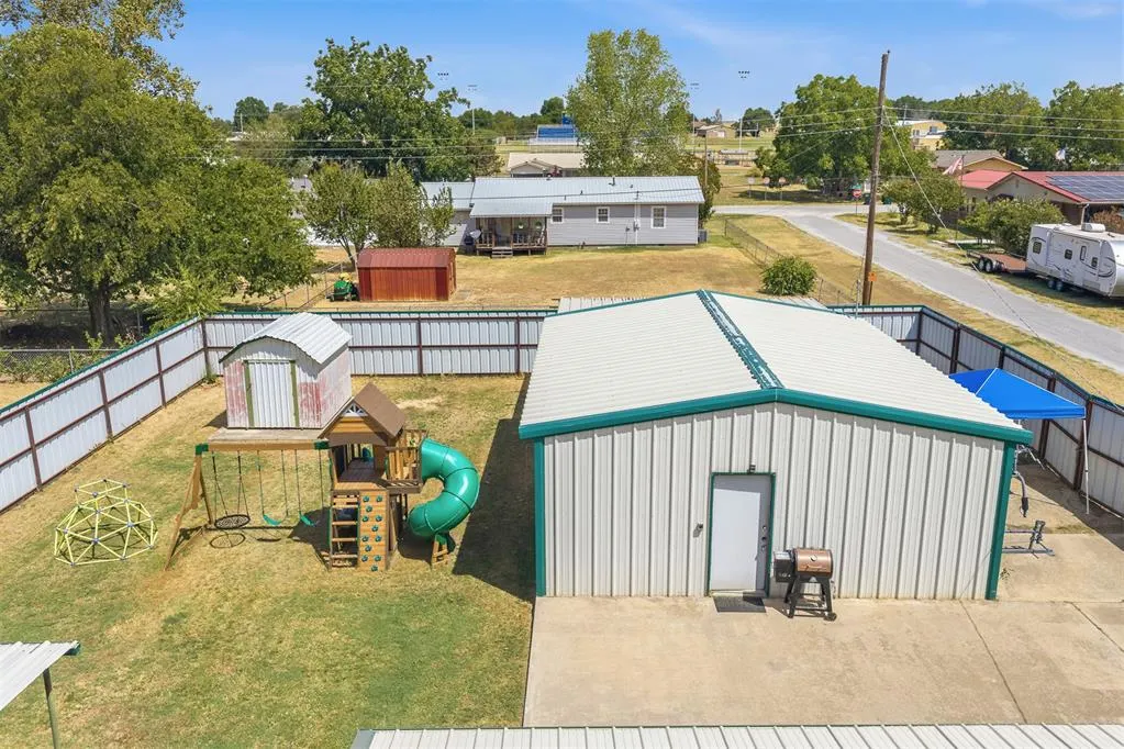 Photo 26 — 402 W A Street, Ringling, OK 73456