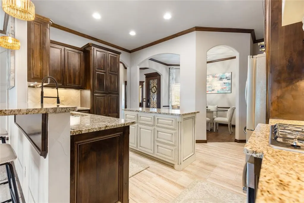Photo 12 — 10916 SW 35th Terrace, Yukon, OK 73099