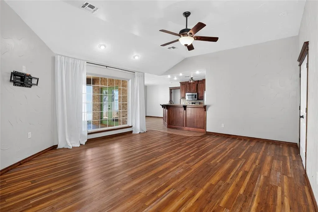 Photo 6 — 1105 Hershel Drive, Elgin, OK 73538