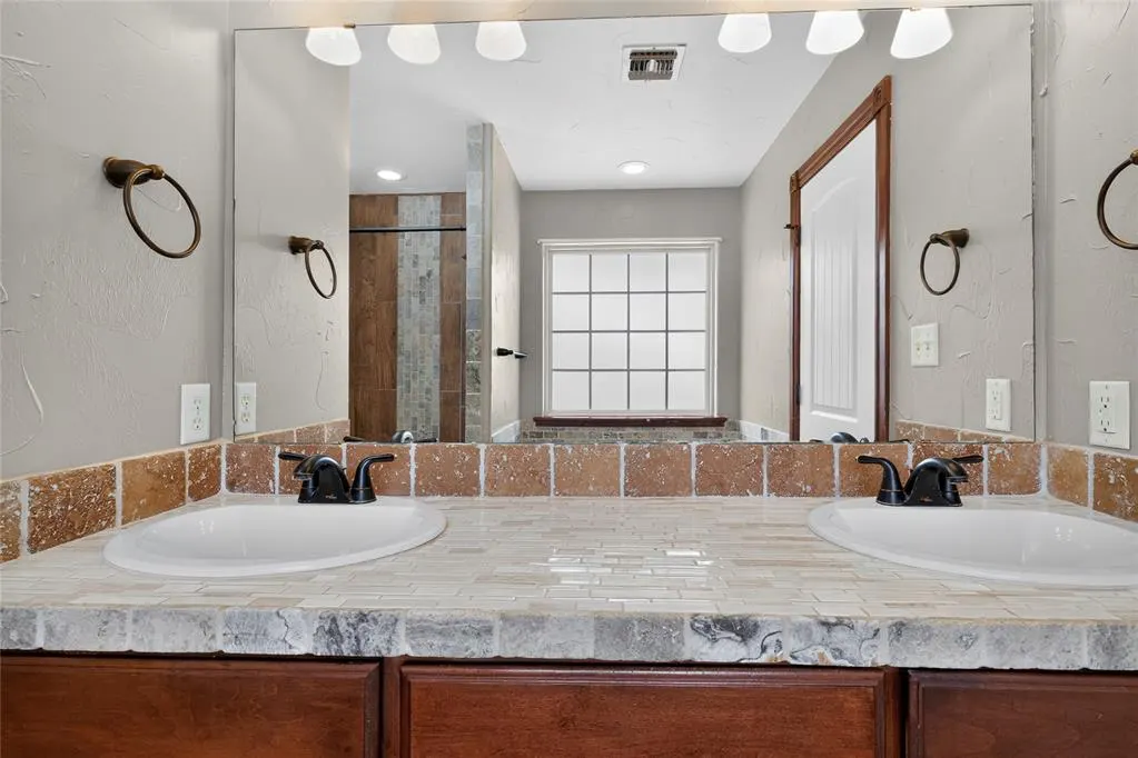 Photo 21 — 1105 Hershel Drive, Elgin, OK 73538