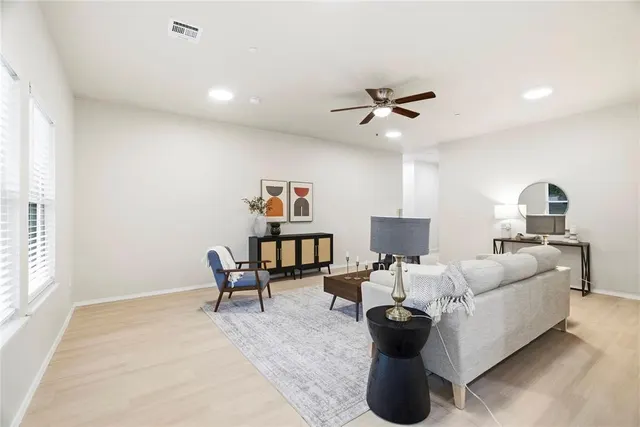 Photo 8 — 204 E Abbot Lane, Mustang, OK 73064