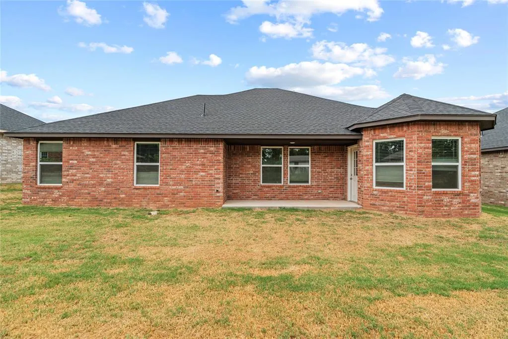 Photo 26 — 204 E Abbot Lane, Mustang, OK 73064