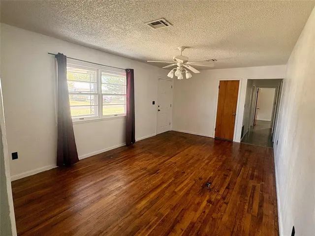 Photo 4 — 803 Willis Avenue, Blair, OK 73526