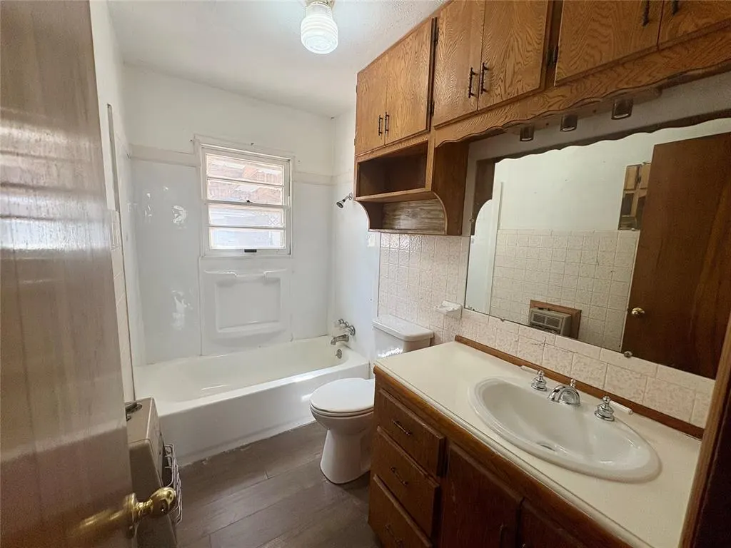 Photo 13 — 803 Willis Avenue, Blair, OK 73526