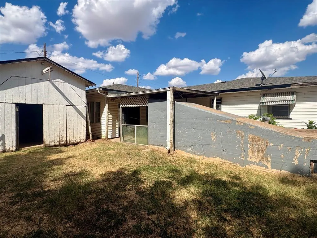 Photo 17 — 803 Willis Avenue, Blair, OK 73526