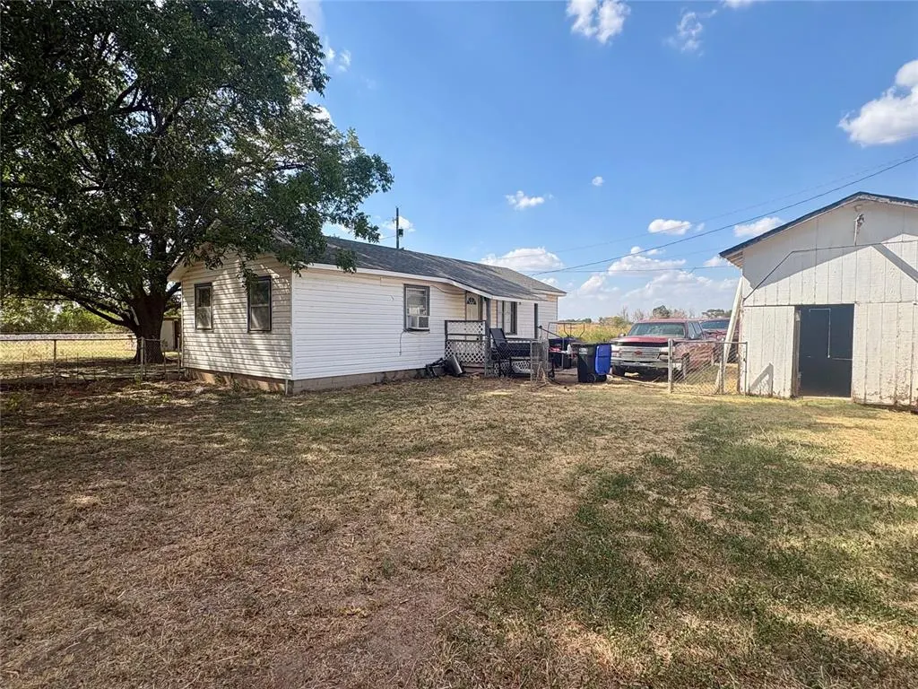 Photo 19 — 803 Willis Avenue, Blair, OK 73526