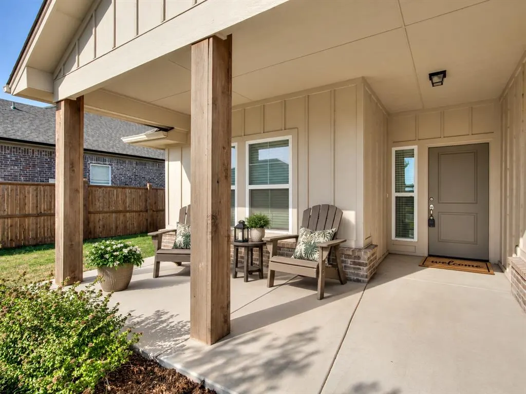 Photo 3 — 241 Vista Drive, Yukon, OK 73099