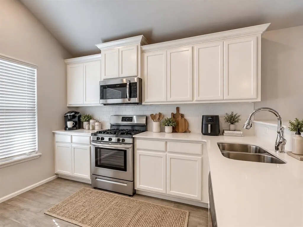 Photo 6 — 241 Vista Drive, Yukon, OK 73099