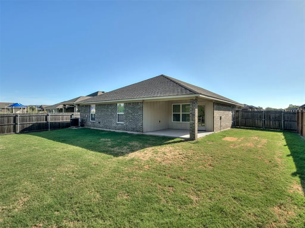 Photo 17 — 241 Vista Drive, Yukon, OK 73099