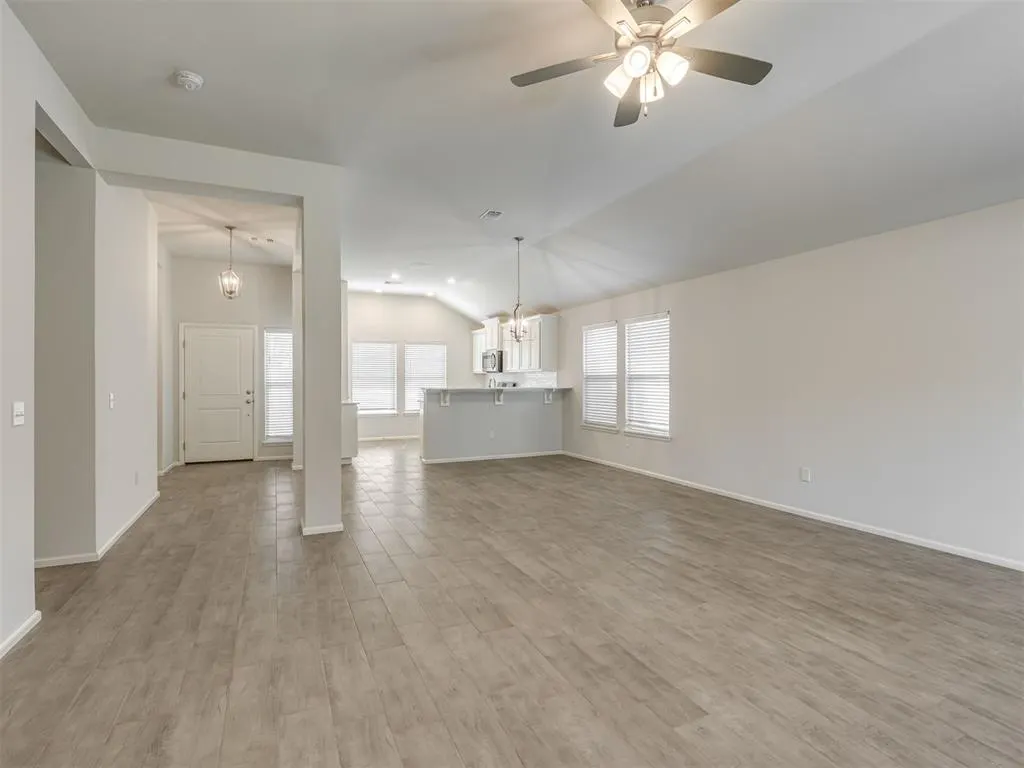 Photo 20 — 241 Vista Drive, Yukon, OK 73099