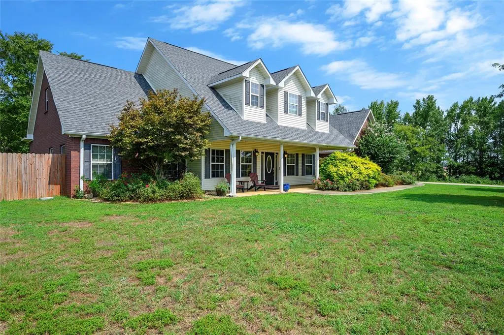 Front exterior — 113 High Meadow Circle, Broken Bow, OK 74728