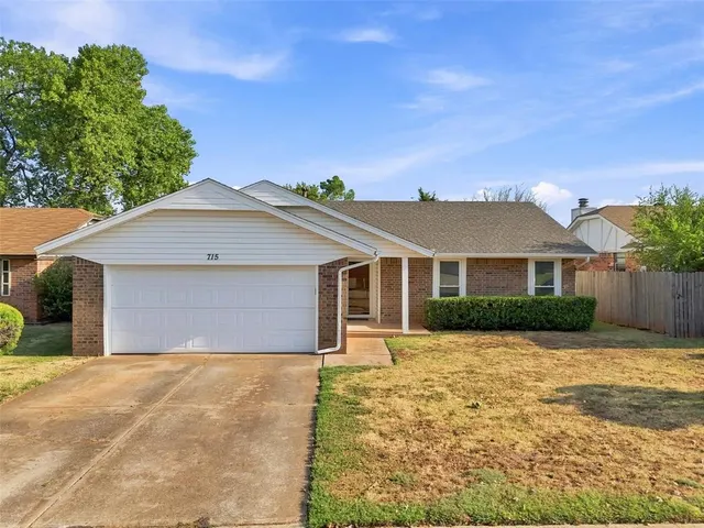 Front exterior — 715 W Forest Drive, Mustang, OK 73064