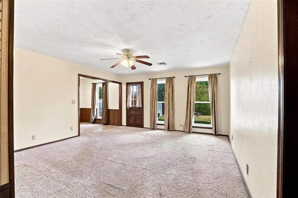 Photo 5 — 715 W Forest Drive, Mustang, OK 73064